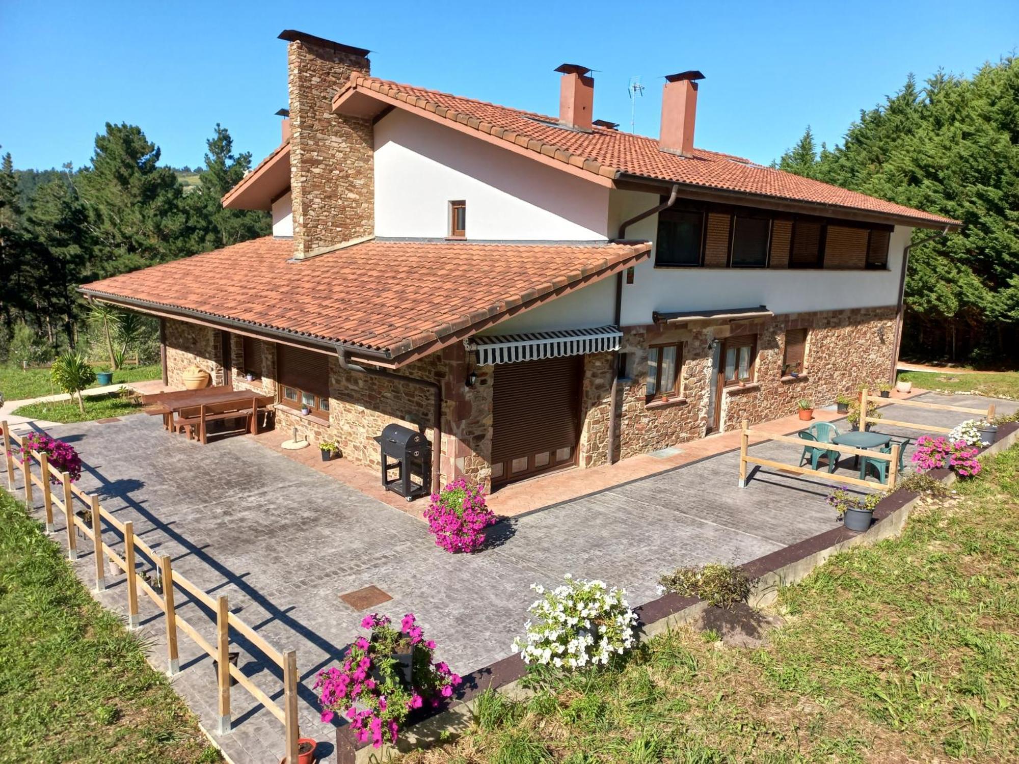 Caserio Ea Apartment